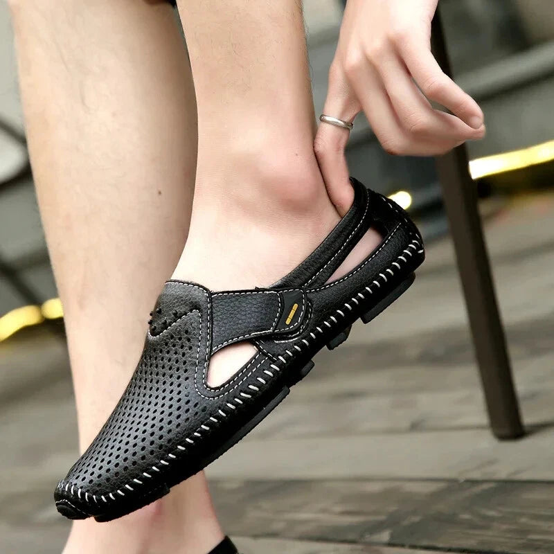 Men's Sandals Summer Leather Breathable Beach Slippers Flat Soft-Soled Shoes