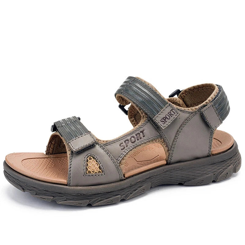 Lightweight Men Leather Sandals Comfortable Beach Slippers Soft Casual Sneakers
