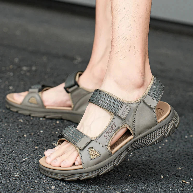 Lightweight Men Leather Sandals Comfortable Beach Slippers Soft Casual Sneakers