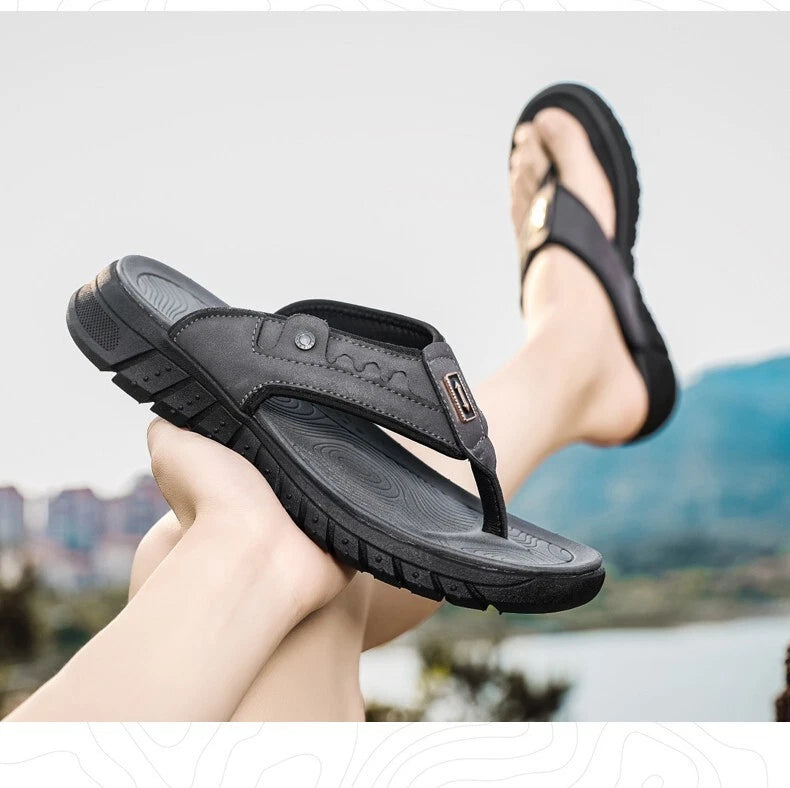Men's Flip Flops Slippers Summer Outdoor Thick Soled Beach Shoes Sandals Shoes