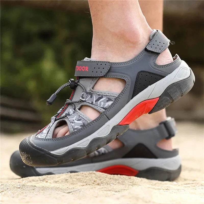 Classic Men Sandals Breathable Beach Slippers Handmade Light Casual Sneakers