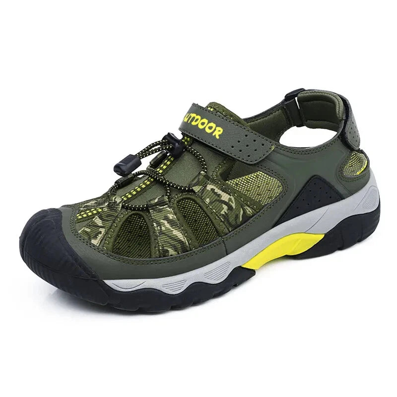 Classic Men Sandals Breathable Beach Slippers Handmade Light Casual Sneakers