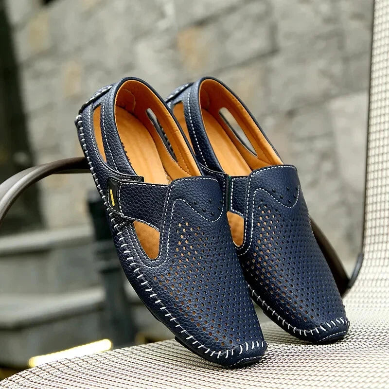 Men's Sandals Summer Leather Breathable Beach Slippers Flat Soft-Soled Shoes