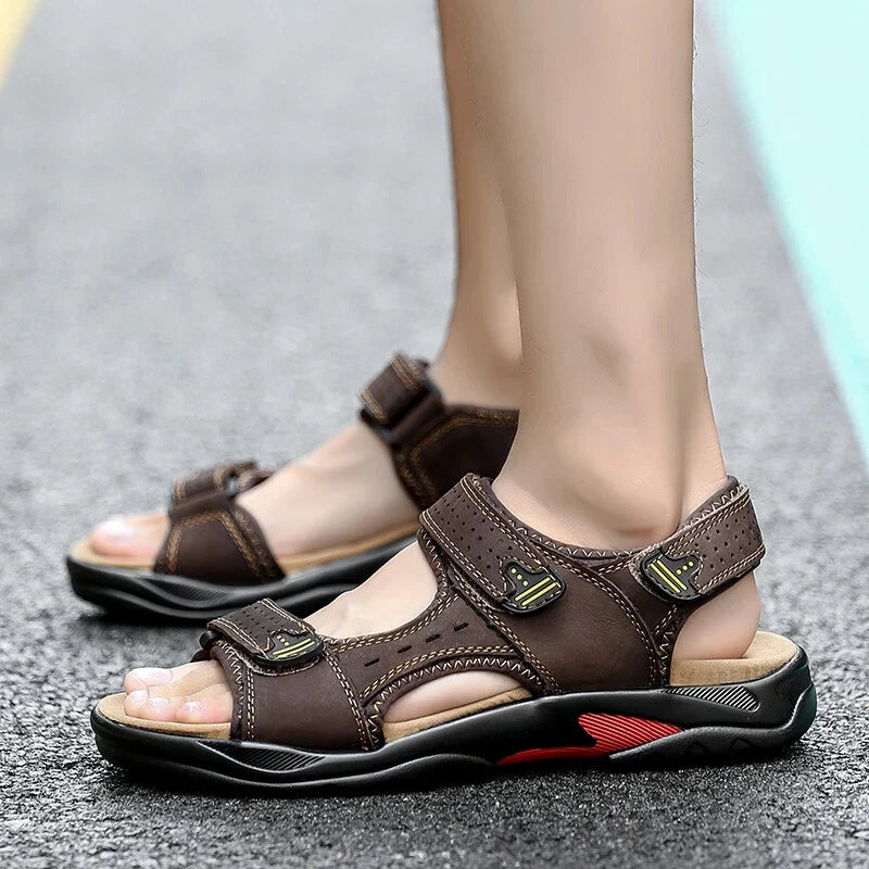 Casual Men Leather Soft Sandals Comfortable Beach Slippers Breathable Sneakers