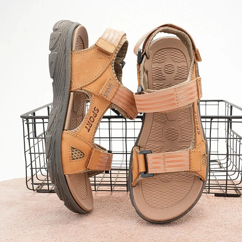 Lightweight Men Leather Sandals Comfortable Beach Slippers Soft Casual Sneakers