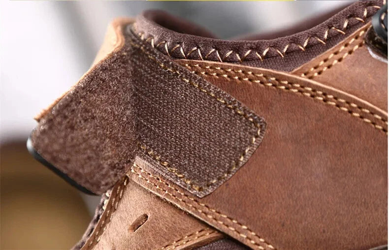 Casual Men Leather Soft Sandals Comfortable Beach Slippers Breathable Sneakers