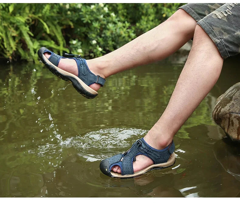 Men Breathable Sandals Summer Waterproof Beach Slippers Comfortable Sneakers