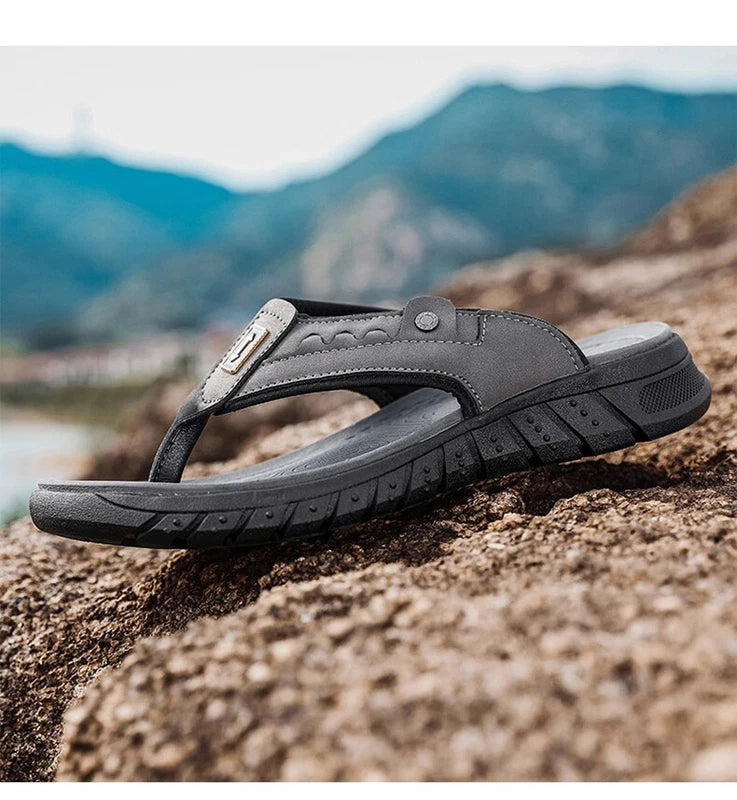 Men's Flip Flops Slippers Summer Outdoor Thick Soled Beach Shoes Sandals Shoes