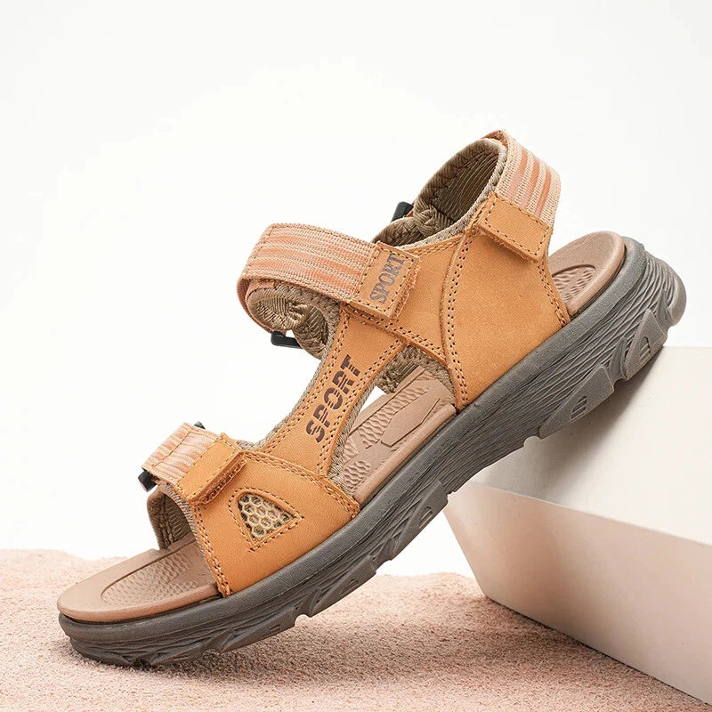 Lightweight Men Leather Sandals Comfortable Beach Slippers Soft Casual Sneakers