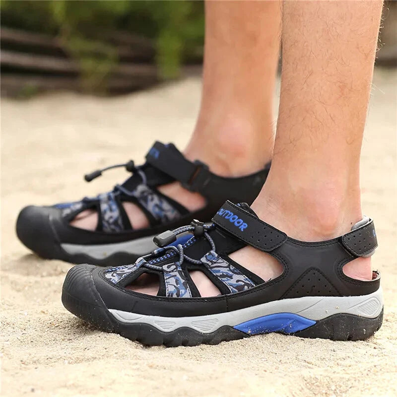 Classic Men Sandals Breathable Beach Slippers Handmade Light Casual Sneakers