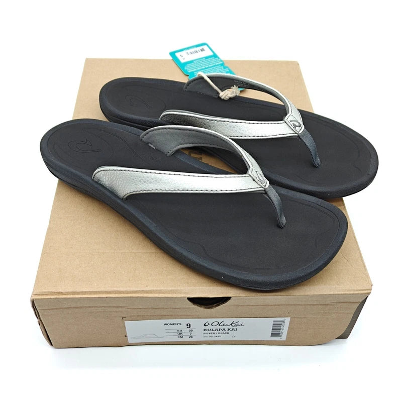 OluKai Kulapa Kai Women’s Size 7 /9/11 Sliver/Black Flip Flops 20198-2K40