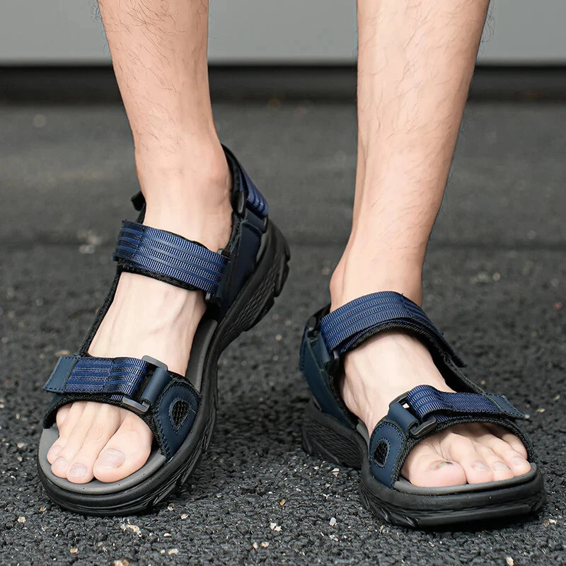 Lightweight Men Leather Sandals Comfortable Beach Slippers Soft Casual Sneakers