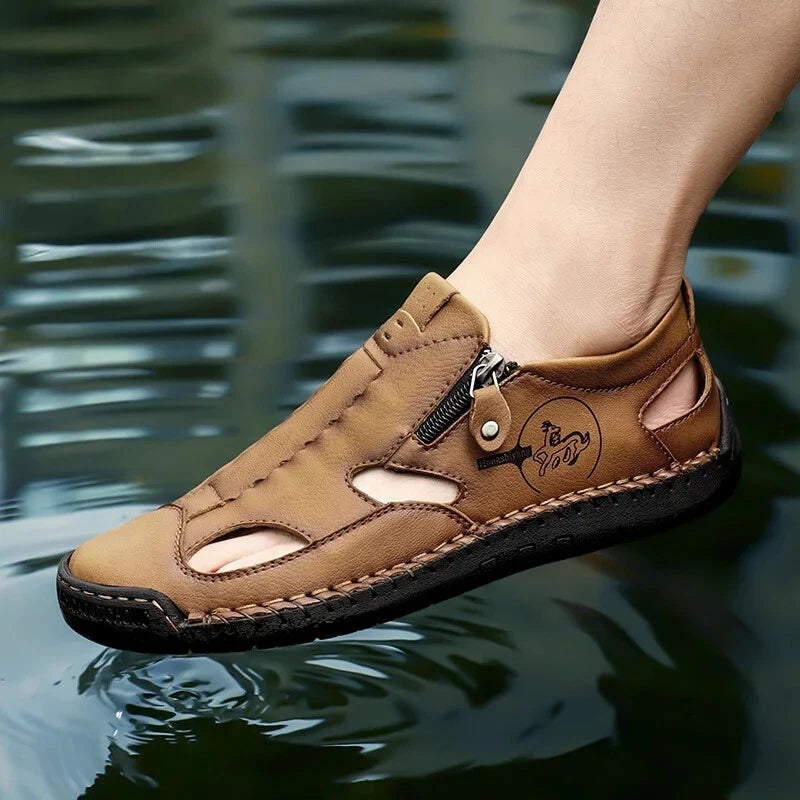 Comfortable Men Sandals Breathable Flat Beach Slippers Classic Handmade Sneakers