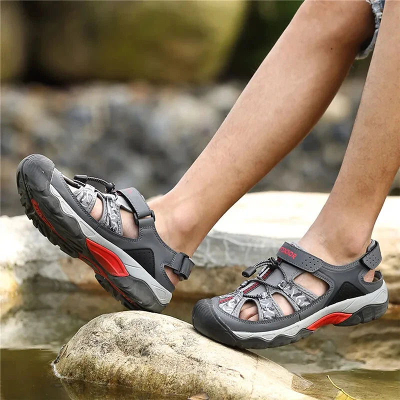 Classic Men Sandals Breathable Beach Slippers Handmade Light Casual Sneakers