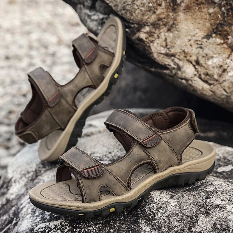 Fashion Summer Beach Slipper Men Sandals Comfortable Breathable Walking Shoes