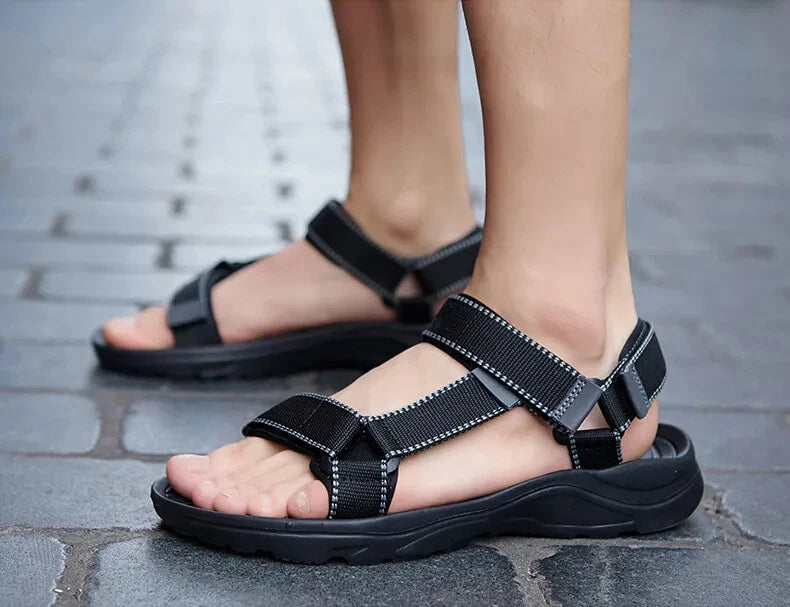Lightweight Men Sandals Non-slip Soft Beach Slippers Casual Walking Sneakers