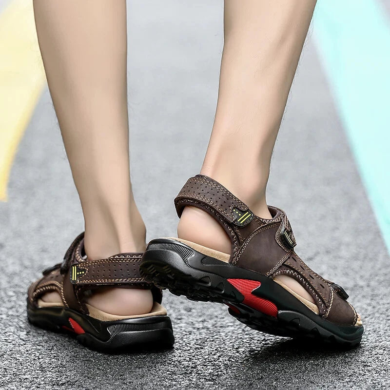 Casual Men Leather Soft Sandals Comfortable Beach Slippers Breathable Sneakers
