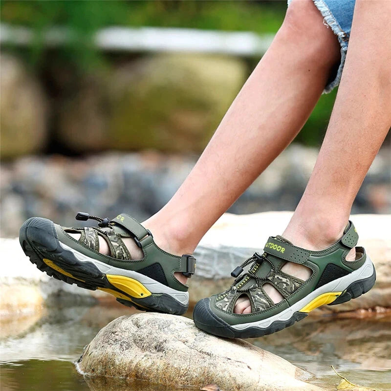 Classic Men Sandals Breathable Beach Slippers Handmade Light Casual Sneakers
