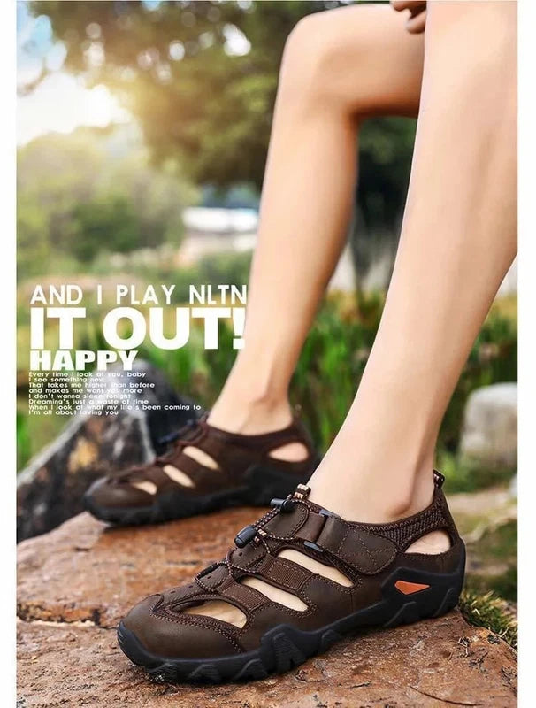 Summer Men Beach Shoes with Hollowed Out Water Wading Shoes Lightweight Slippers